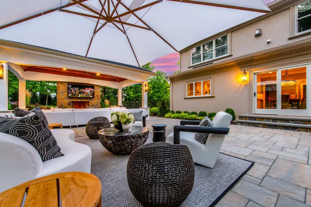 Backyard landscaping Melbourne modern outdoor living space