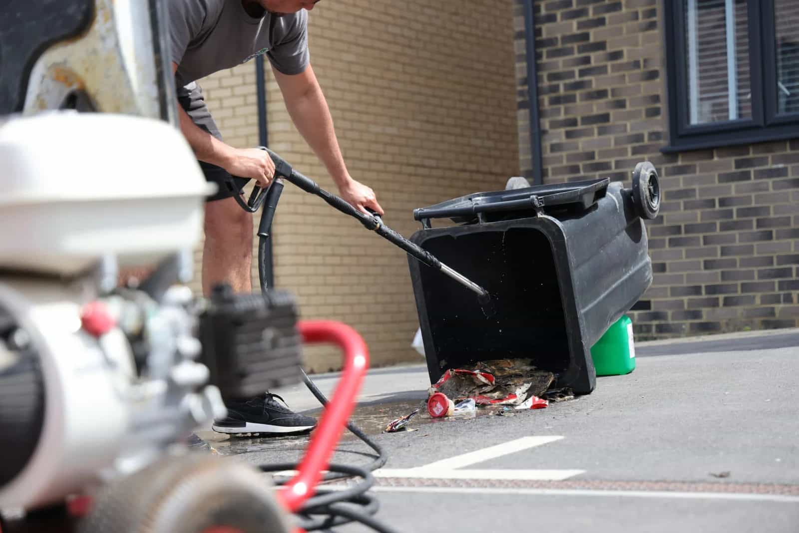 Bin washing and cleaning services Melbourne for residential and commercial bins