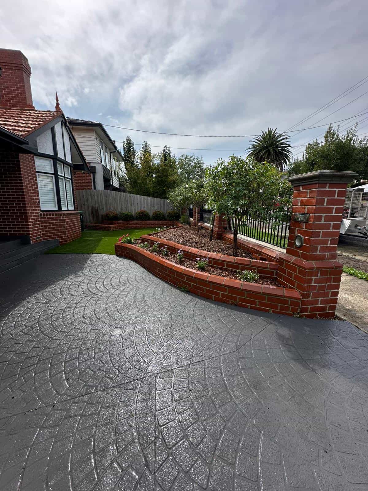 Minimalist front yard landscaping design Melbourne